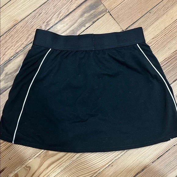 Nike Black Skirt with White Trim - Picture 3 of 3